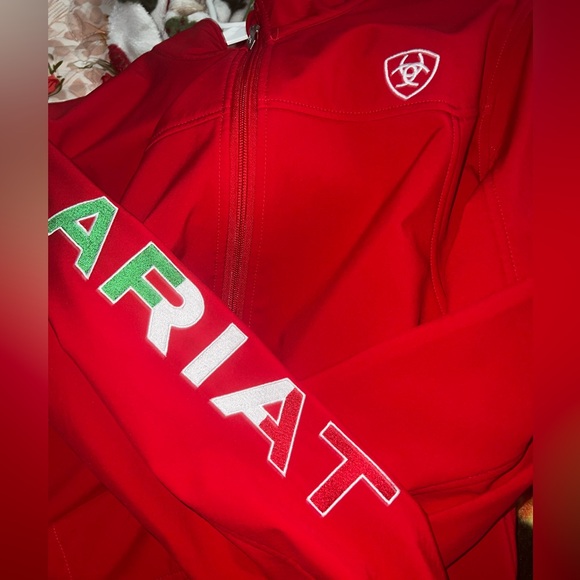 Red Ariat Jacket red - Picture 3 of 7